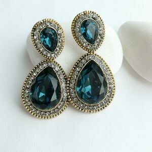 Blue crystal statement NEW